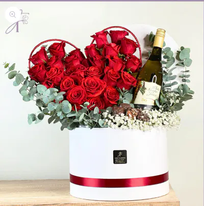 Dolcetta Roses Luxury Valentine's Box